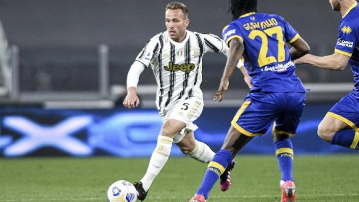 Arthur se complica la vida en la Juventus de Turín / Larazon.es