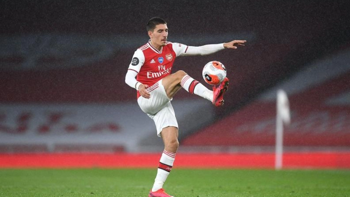 El Arsenal tiene en la mira al reemplazante de Bellerín, objetivo del Barcelona