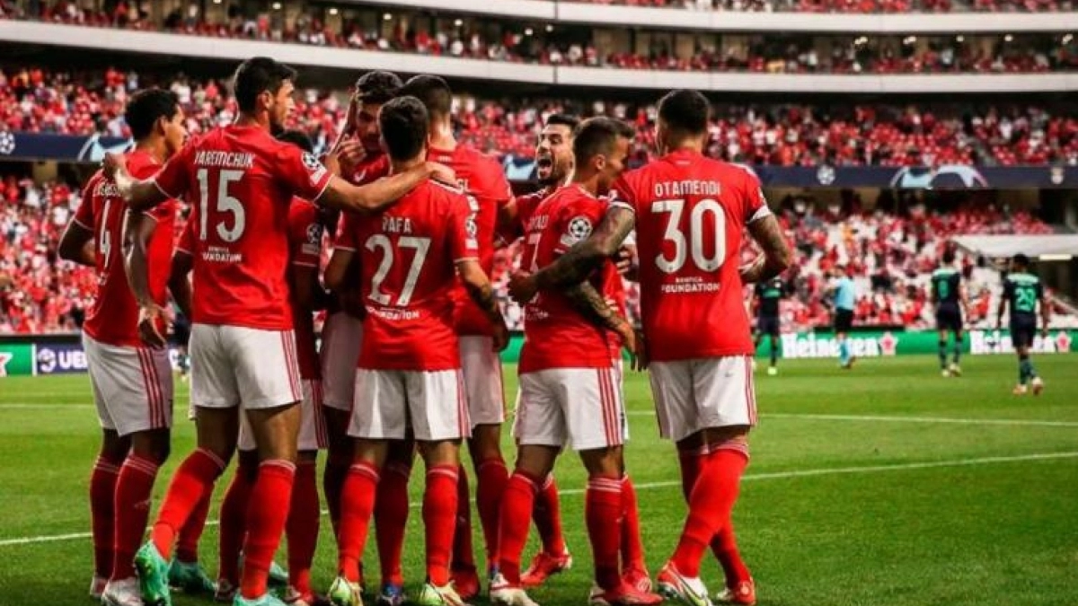 Las 3 opciones que baraja el SL Benfica para su banquillo "Foto: Marca"