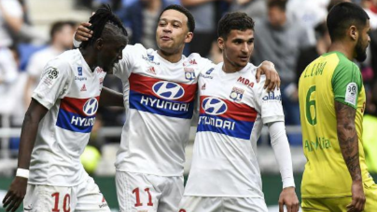 El Betis identifica otro refuerzo en el Olympique de Lyon "Foto: El Desmarque"