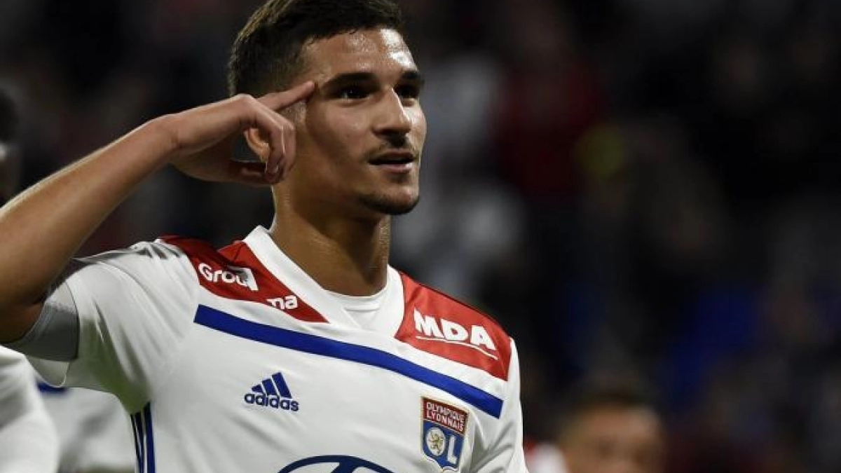 El Betis no renuncia al sueño de Houssem Aouar