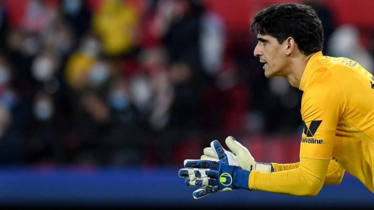  El Sevilla está siguiendo al reemplazante de Bono