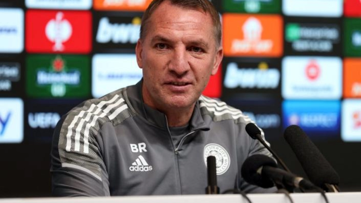 El técnico del Leicester deja claro que el central se queda. Foto: @LCFC