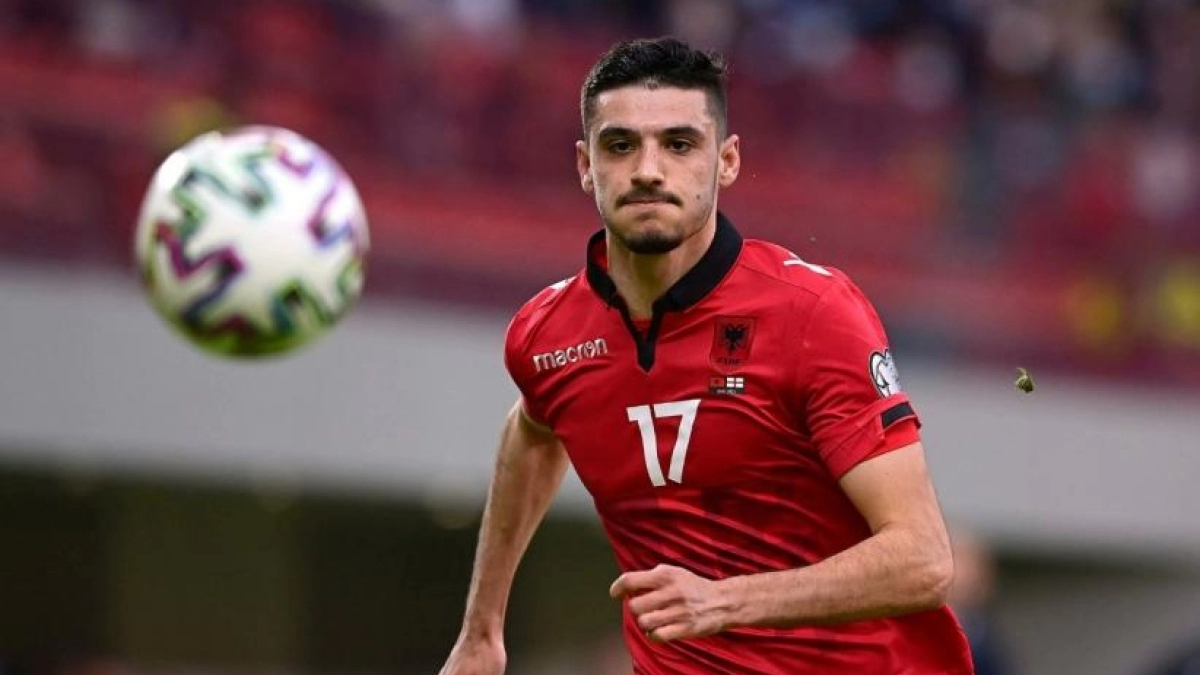 La primera oferta del West Ham United por Armando Broja