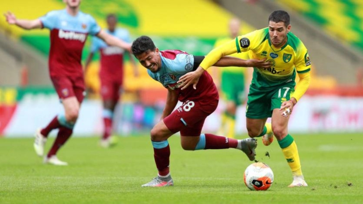 Aston Villa y Leeds United pelean por el fichaje de Emiliano Buendía