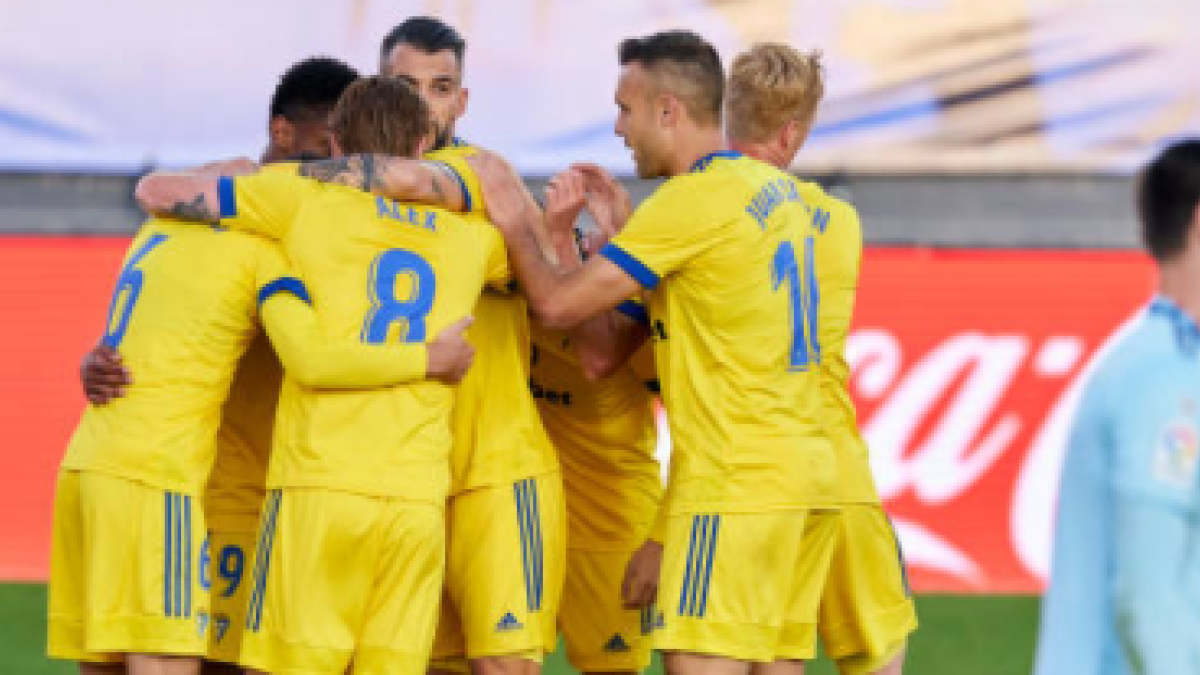 "El Cádiz CF, el equipo que sorprende jugando como siempre. Foto: Getty Images"