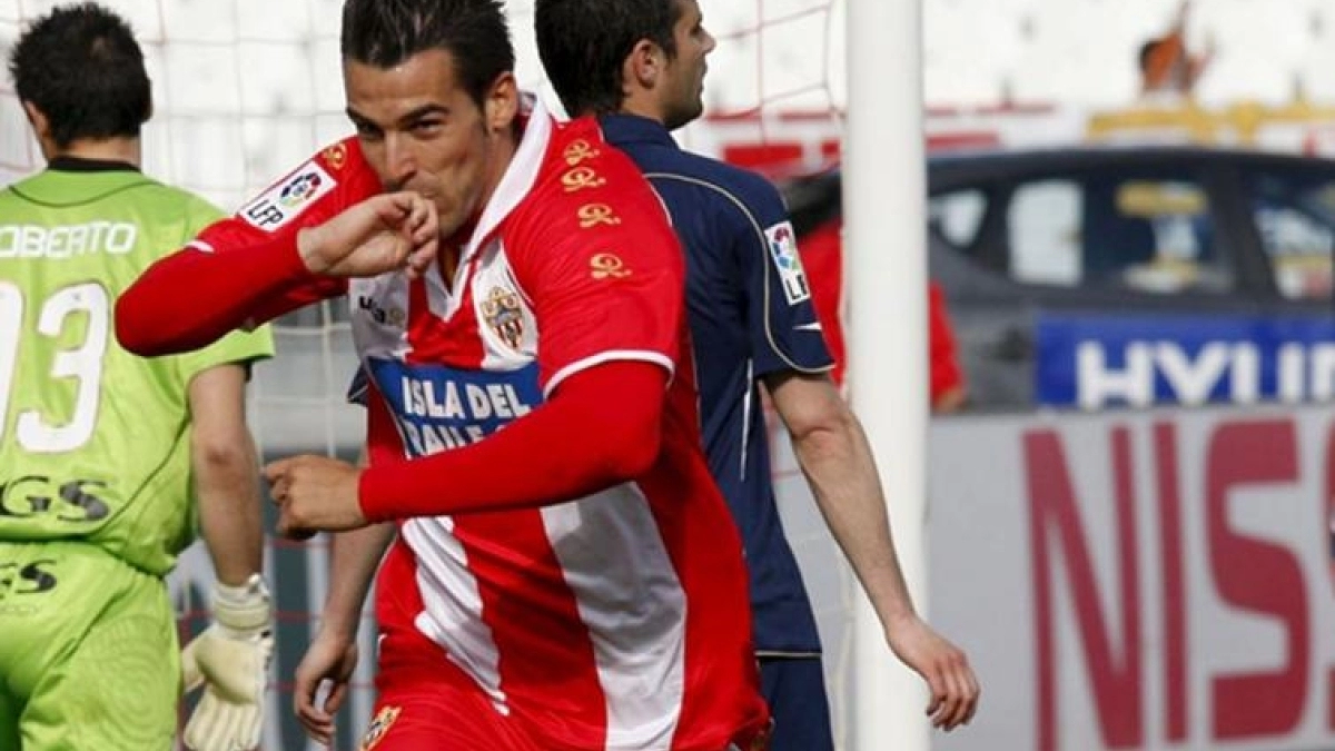 El Almería y Negredo dispuestos a reencontrarse en el camino. Foto: MedioTiempo