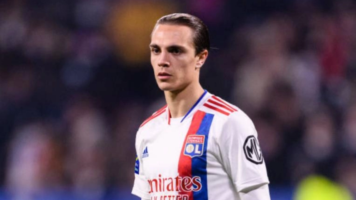 El AC Milan quiere a Maxence Caqueret para suplir a Kessié