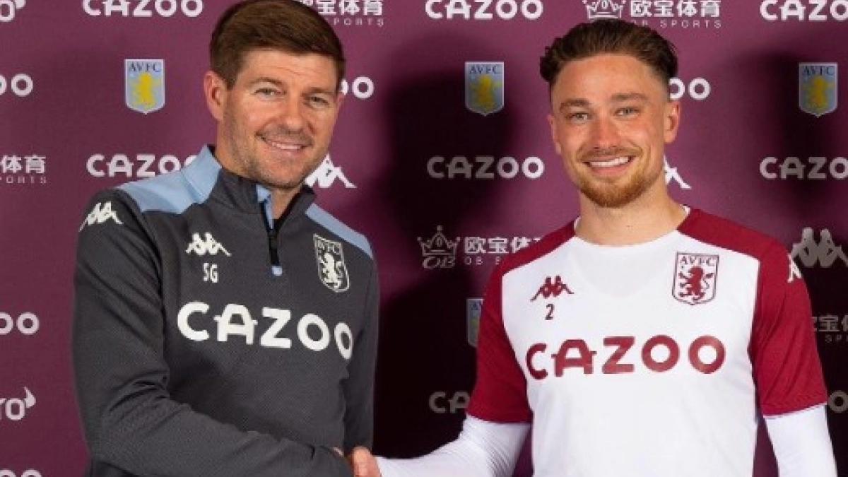 Matty Cash renueva con el Aston Villa y se aleja del Atlético