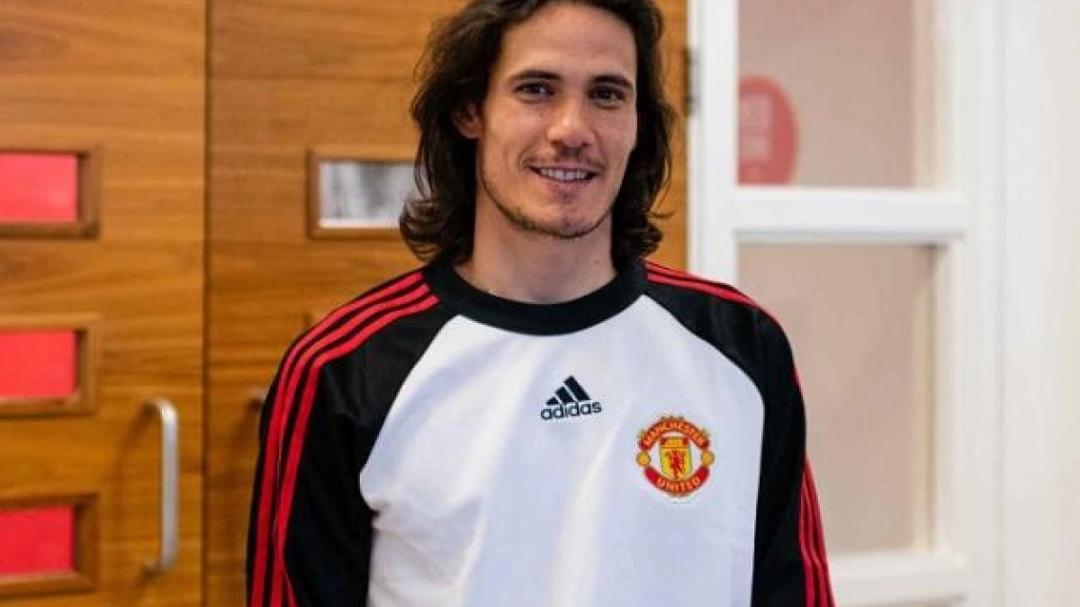 Cavani busca club en España, tres posibles destinos / Manutd.com