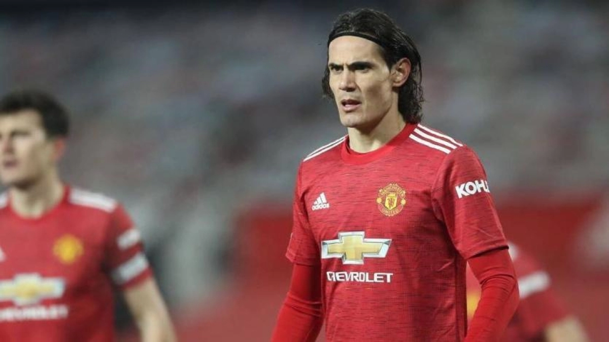 Sale un tercer equipo entre Boca y Manchester United para Cavani