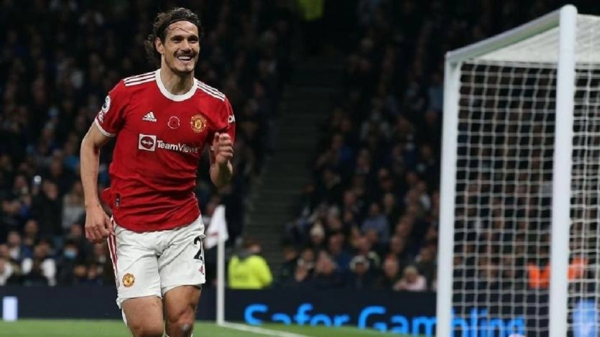 ¿Por qué Xavi quiere a Cavani por encima de otros delanteros?