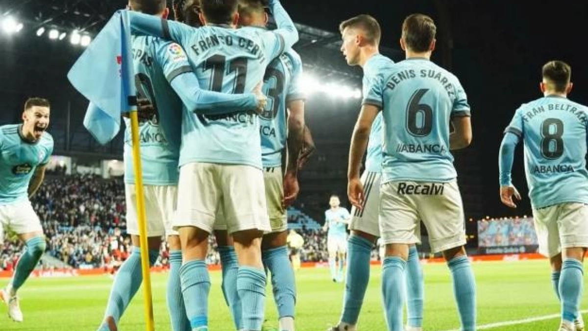 Los jugadores celestes celebran un gol. Foto: VigoÉ