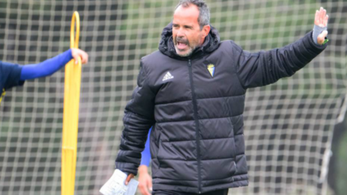 Álvaro Cervera y su modo de entender el fútbol "Foto: AS"