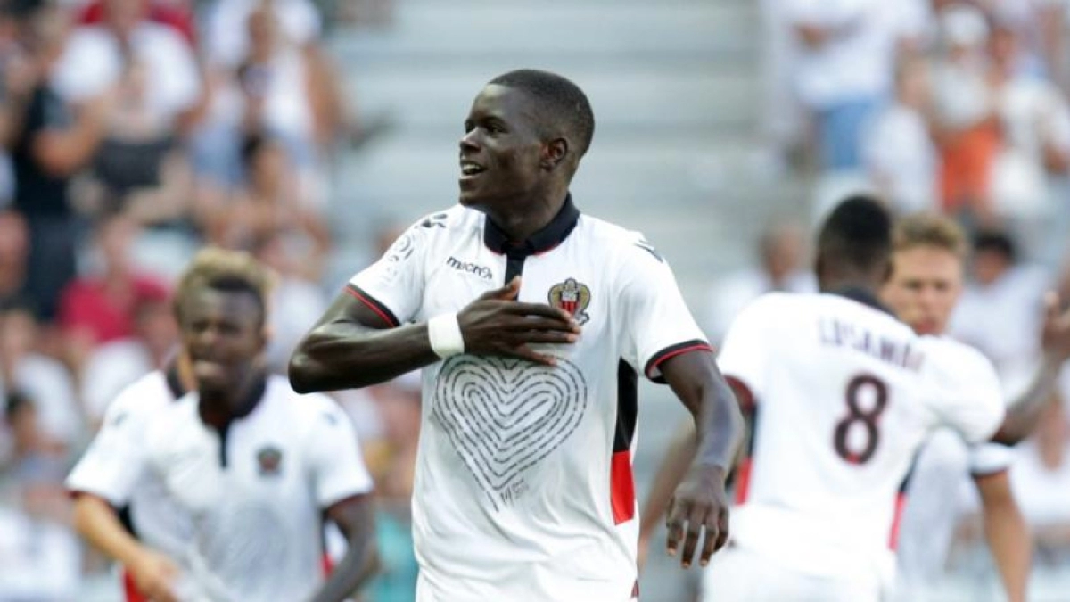 Malang Sarr sigue acumulando ‘novias’. Foto: OkDiario