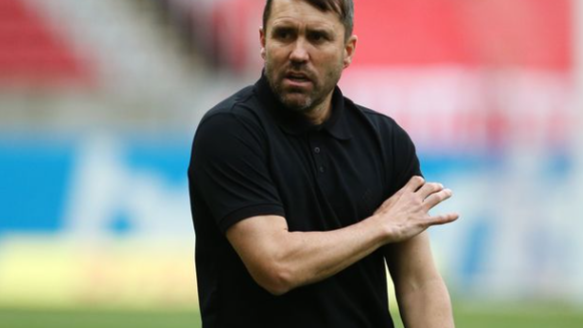 Chacho Coudet aparta a dos futbolistas y los pone en el mercado "Foto: Olé"