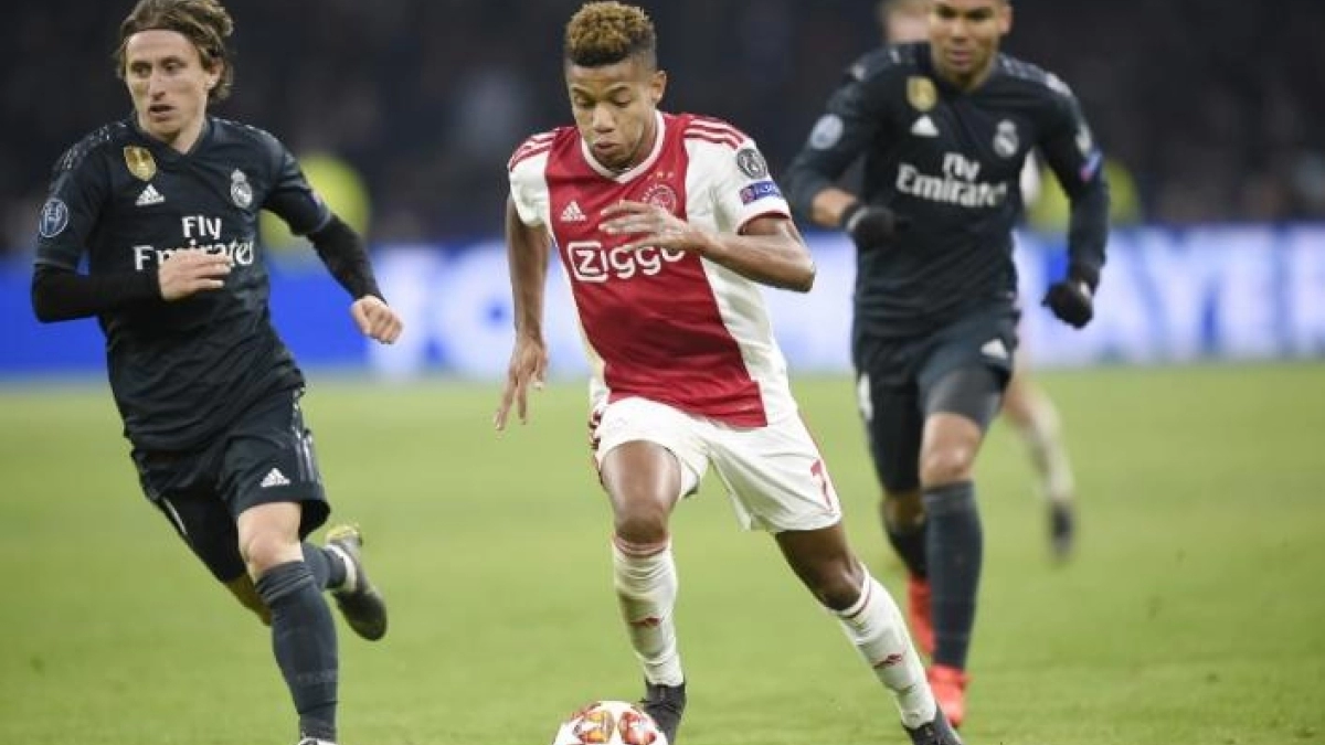 Tres grandes se pelean por David Neres. Foto: gazetaesportiva.com