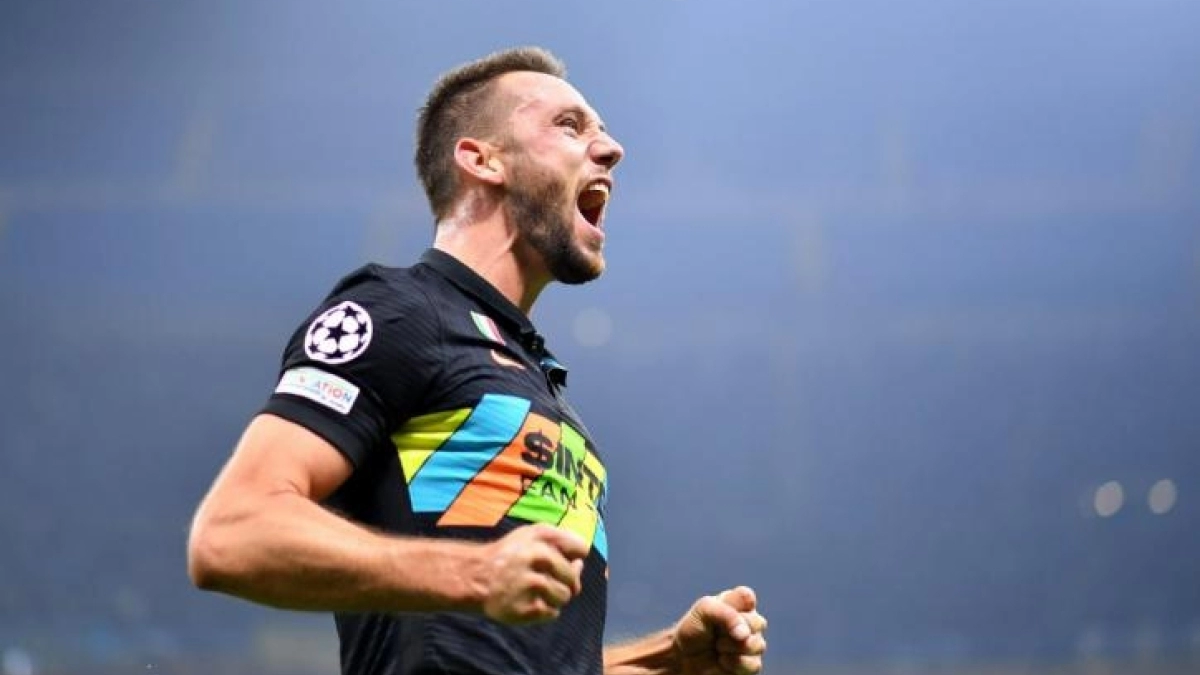Stefan De Vrij, nueva opción para la zaga del FC Barcelona