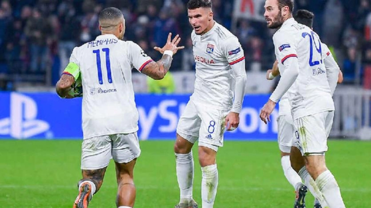 Barcelona y Madrid se alejan de Depay y Aouar. Foto: El Español