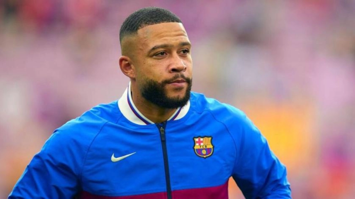 Los 3 clubes que siguen de cerca la situación de Memphis Depay