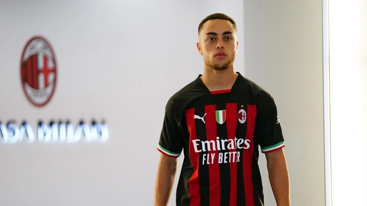 Dest no quiere regresar al Barcelona / ACMilan.com