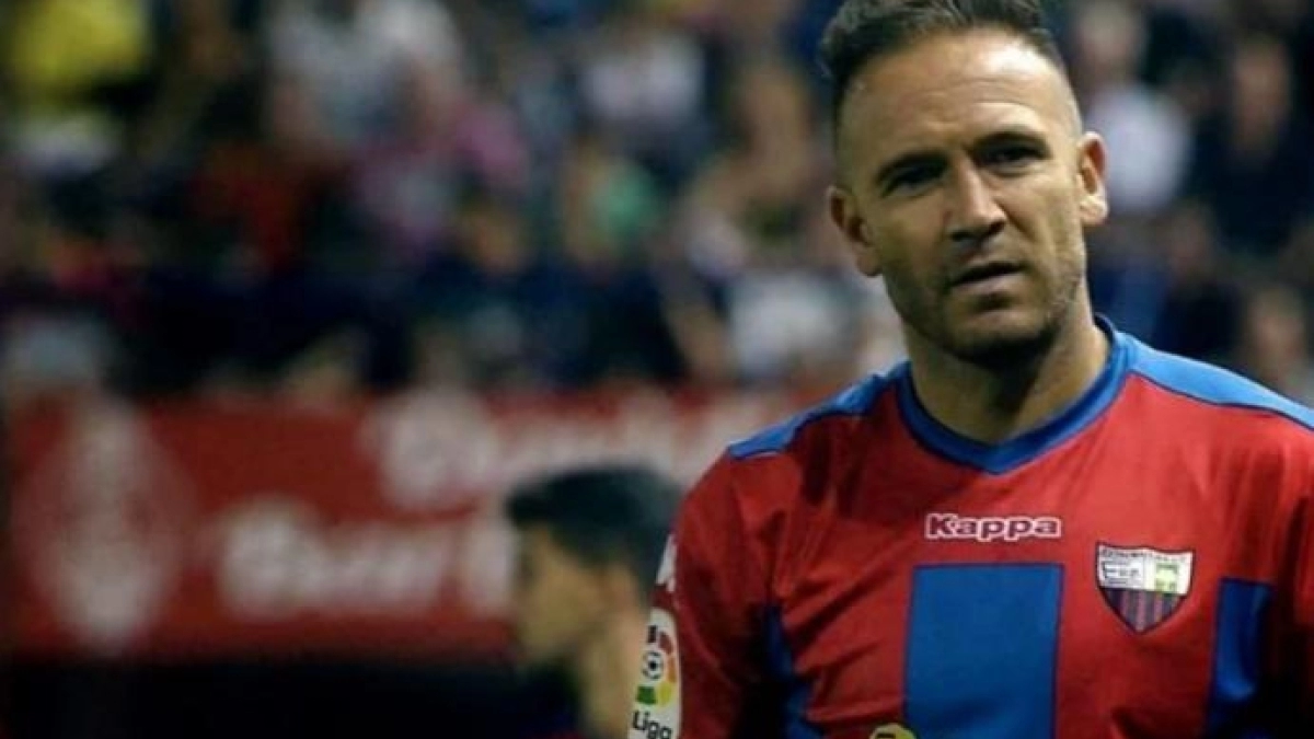 Diego Capel regresa a la élite del fútbol europeo "Foto: La Voz de Almería"
