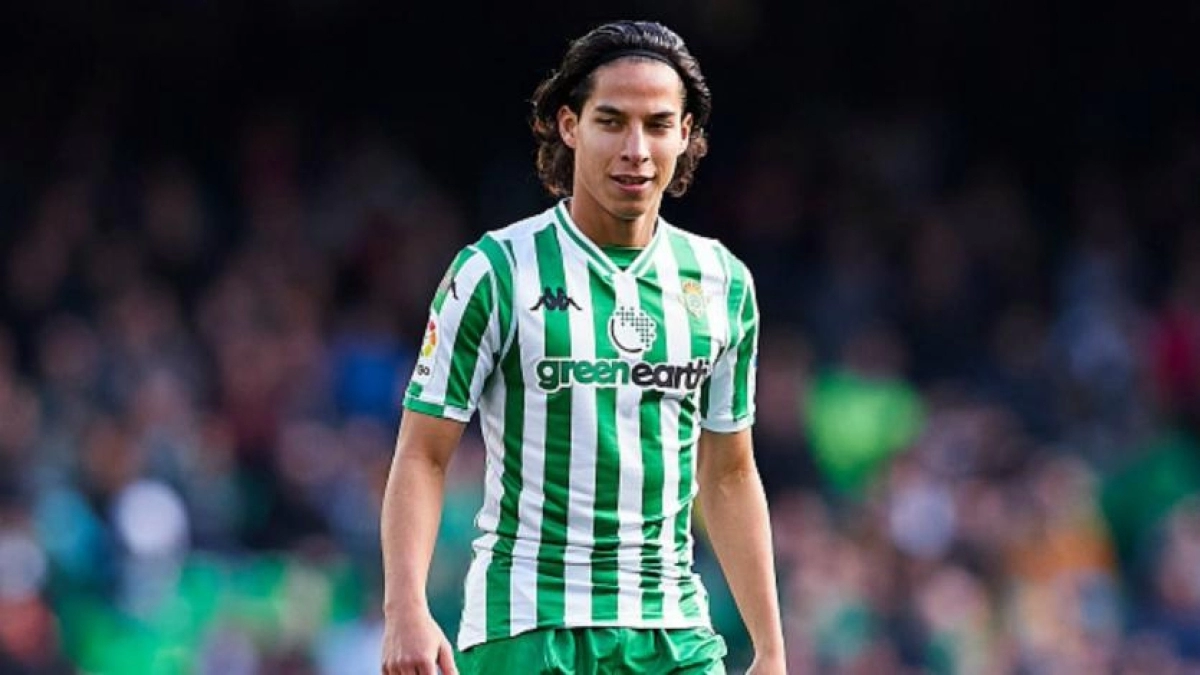 Diego Lainez pide más minutos en el Real Betis