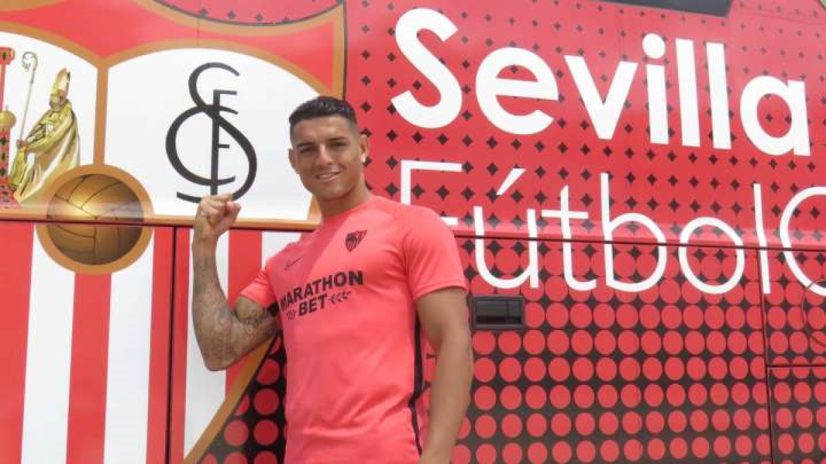 El Barça se lanza a por Diego Carlos / Sevillafc.es