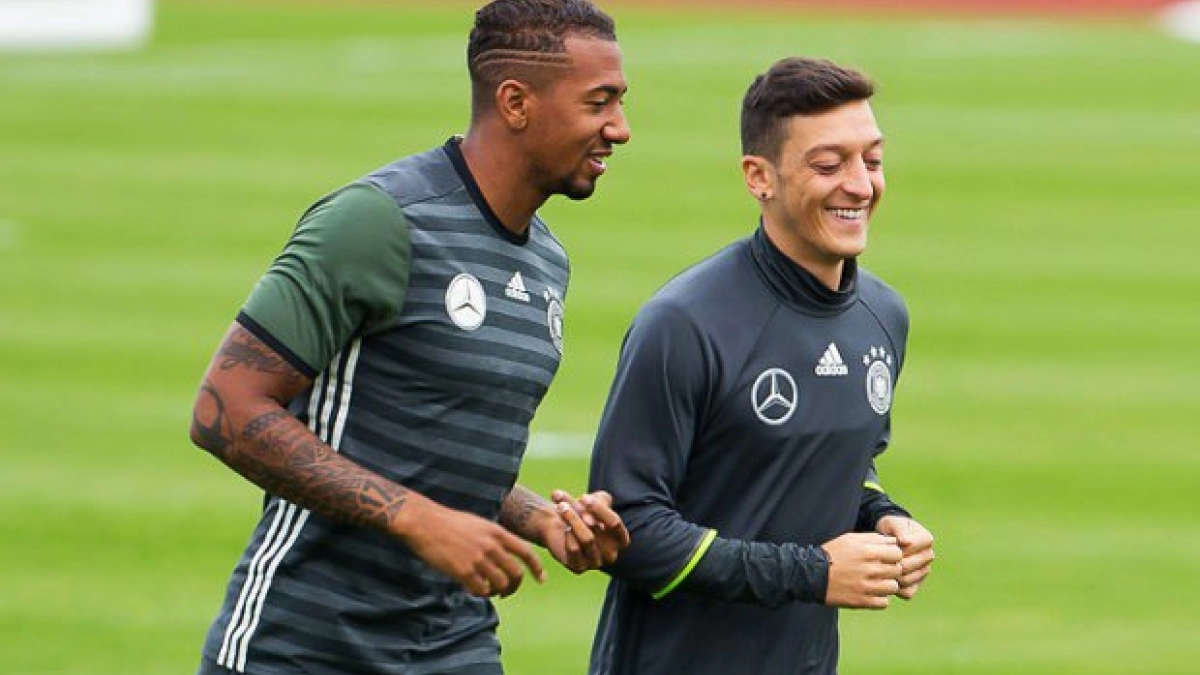 "Ozil, la pieza clave para que Boateng fiche por el Fenerbache./ Foto: Twitter"
