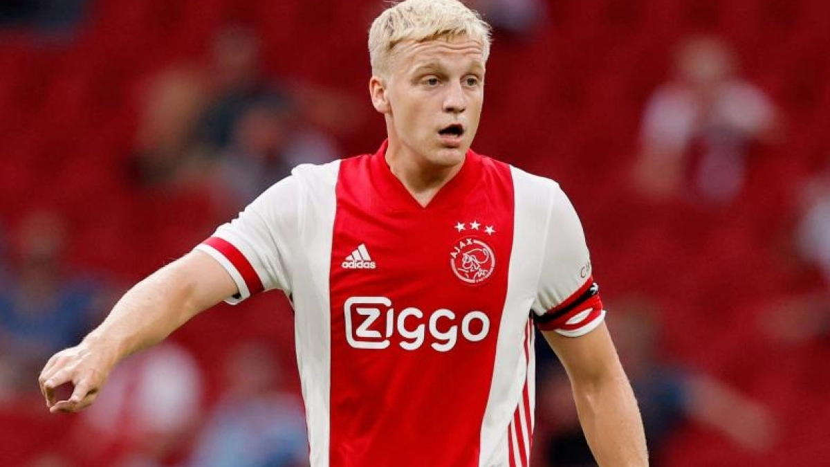 El Manchester United prepara una oferta por Donny Van de Beek