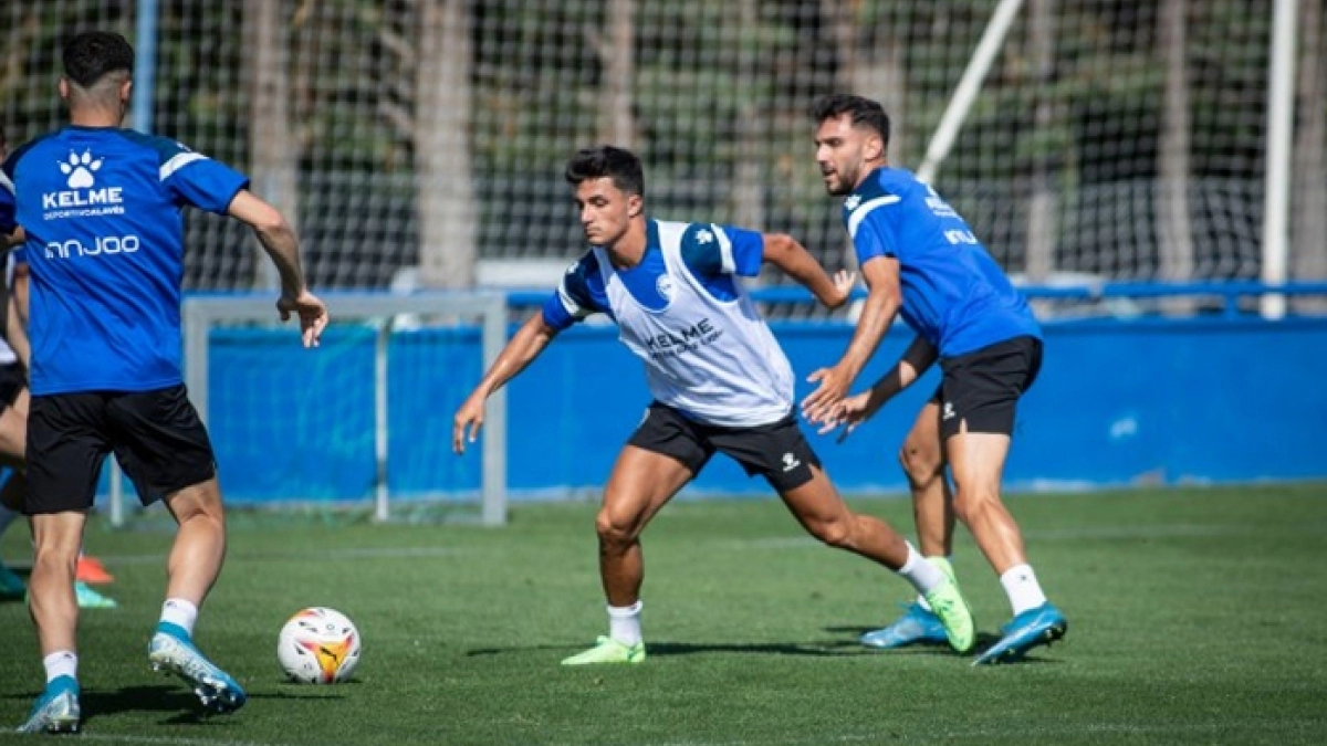 OFICIAL: Dos ‘jugones’ para el Deportivo Alavés. Foto: FutbolFantasy