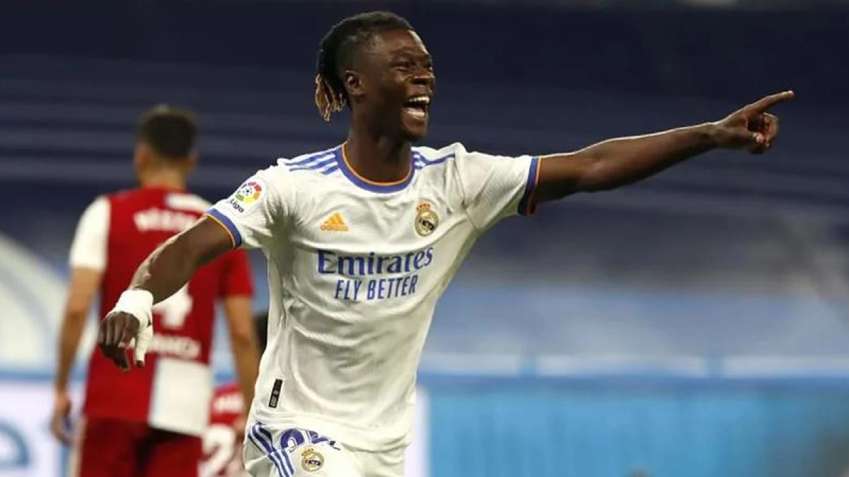 Así será el centro del campo del Real Madrid en el futuro "Foto: Defensa Central"