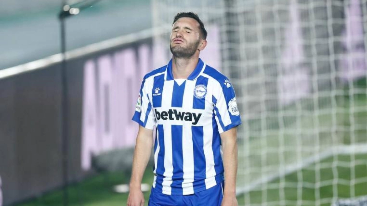 El Alavés no va a facilitar la salida de Lucas Pérez / Elcorreo.com