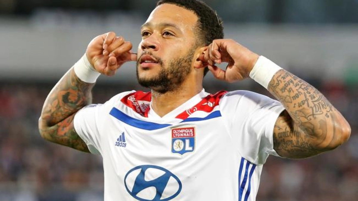 El Arsenal trabaja en el fichaje de Memphis Depay / Thesun