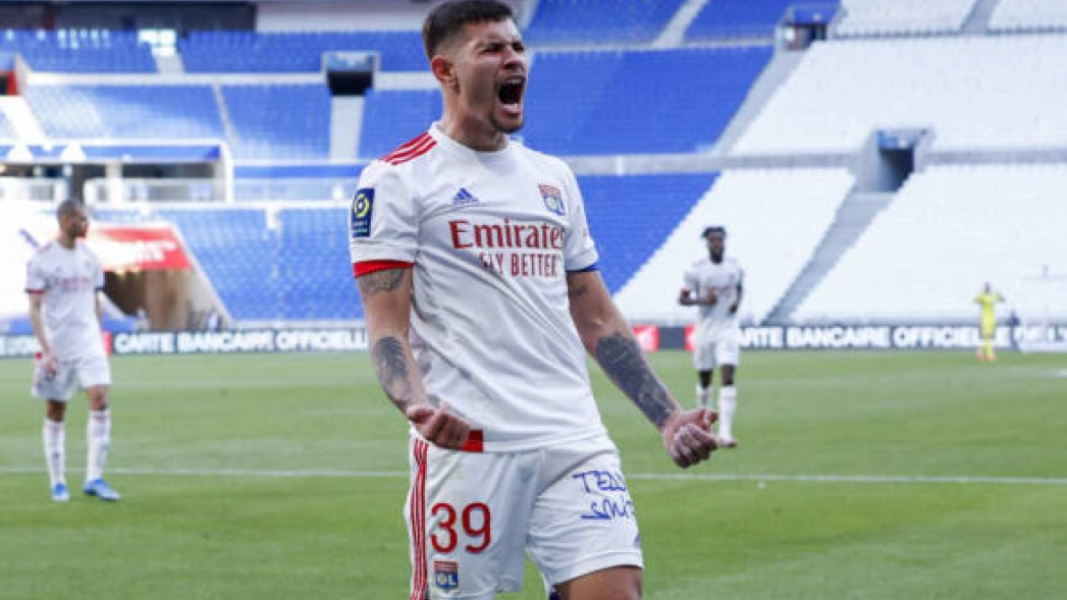 Bruno Guimaraes finaliza contrato con el Olympique de Lyon en 2024. Foto: Getty