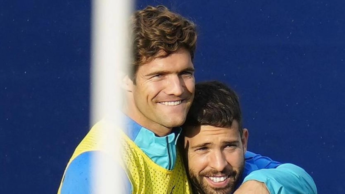 El Barcelona hará limpieza en el lateral izquierdo, tiene un nuevo objetivo / 20minutos.es