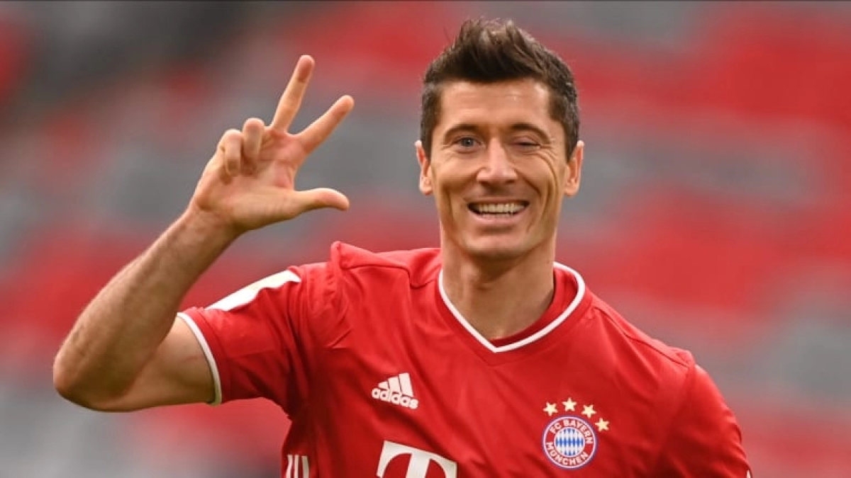 El Bayern medita un nuevo contrato para Lewandowski / Fifa.com