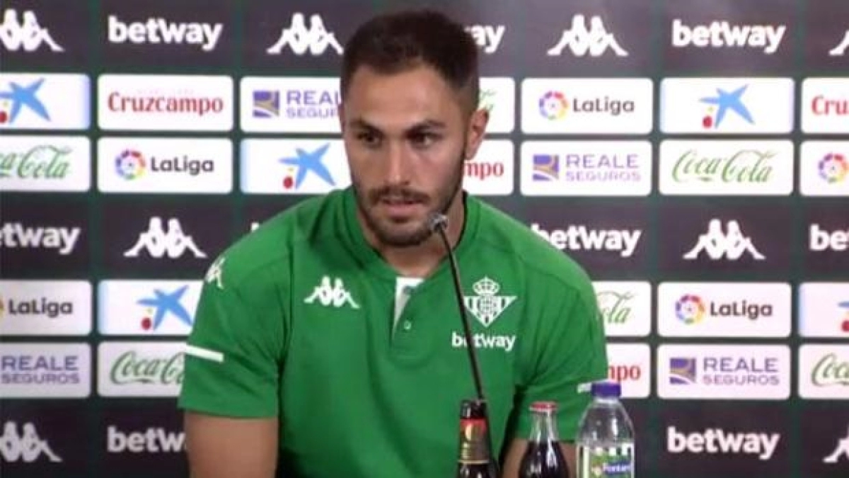 El Betis da por hecha la renovación de Víctor Ruiz / ABC.es
