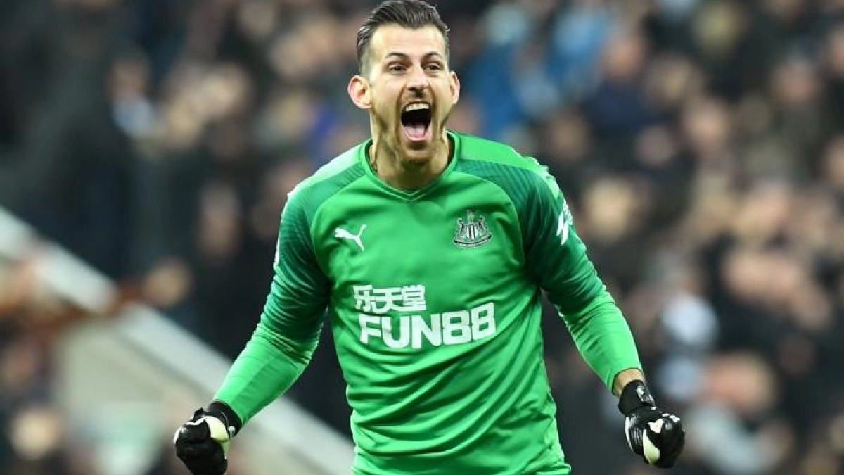 El Manchester United hace una oferta por Dubravka / Premierleague.com