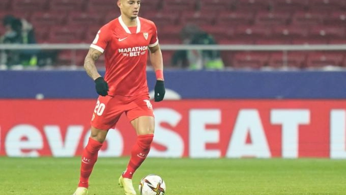 El Newcastle quiere arrebatarle al Sevilla a Diego Carlos / Eldesmarque.com