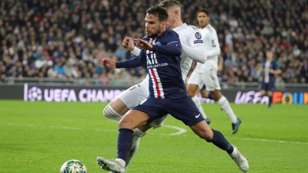El PSG está nervioso por el futuro de Bernat / Elespanol.com