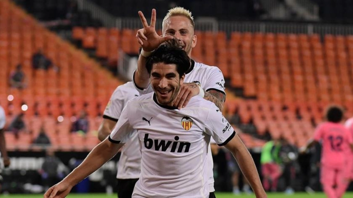 El PSG se fija en Carlos Soler como alternativa a Fabián / ABC.es