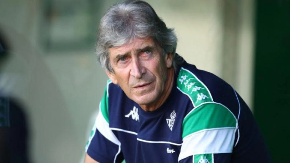 El entrenador chileno renovó recientemente con el conjunto del Benito Villamarín. Foto: Getty