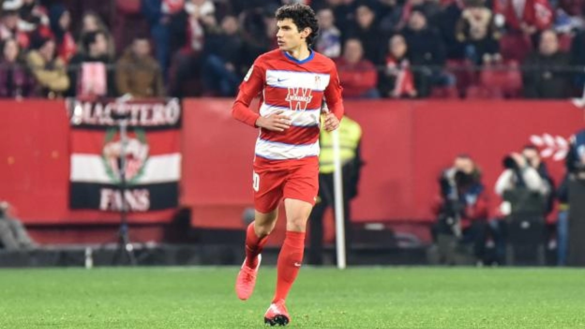 El Real Madrid está dispuesto a vender a Jesús Vallejo / Ideal.es