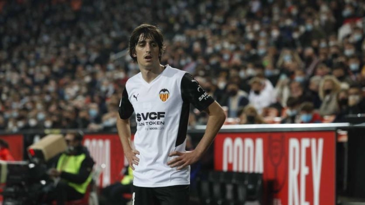 Bryan Gil ha caído de pie en Mestalla. Foto: Getty