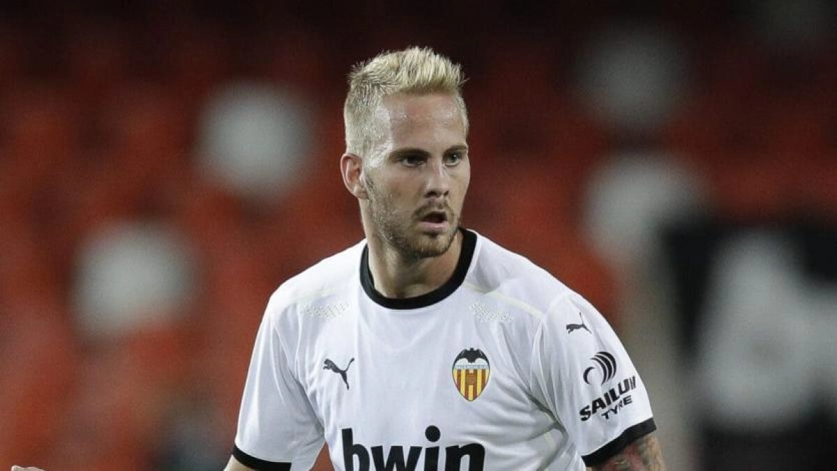 El Valencia escucha ofertas por Racic / Elgoldigital.com