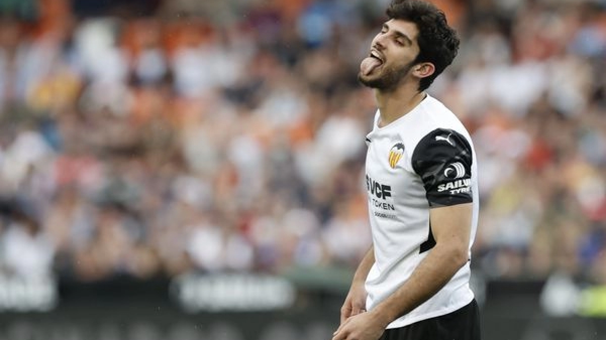 El Valencia se pone firme por Gonçalo Guedes / Larazon.es