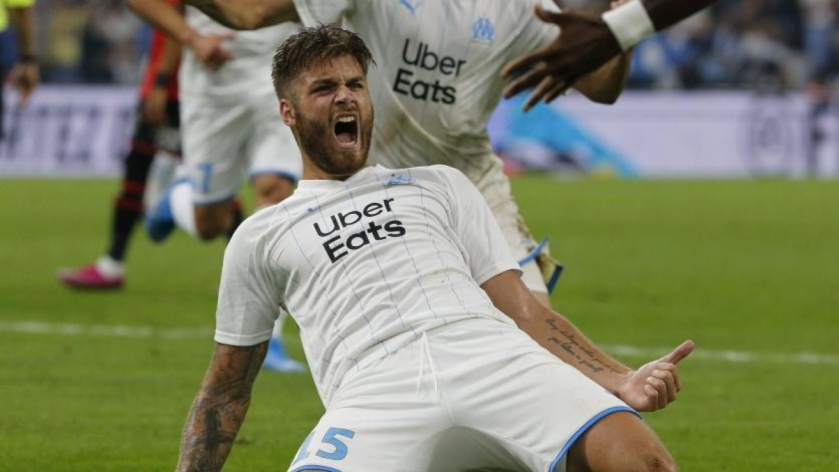 El Brighton elige al reemplazante de Ben White: Caleta Car