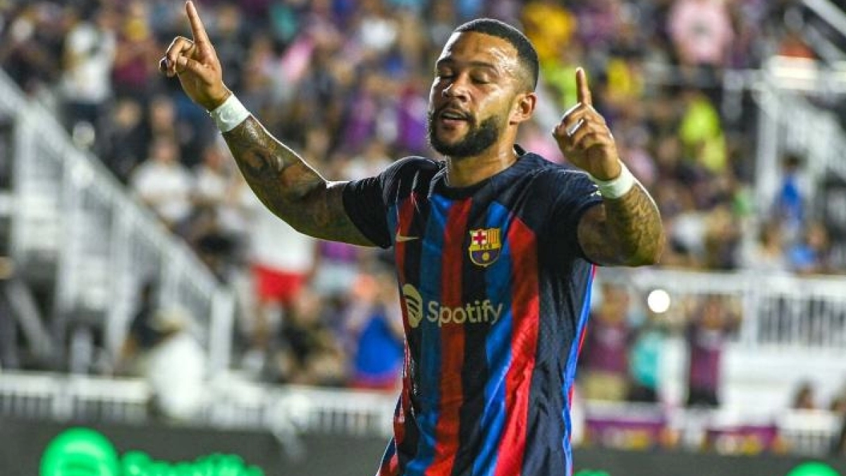 El equipo que puja con la Juve en el fichaje de Depay - Foto: Marca