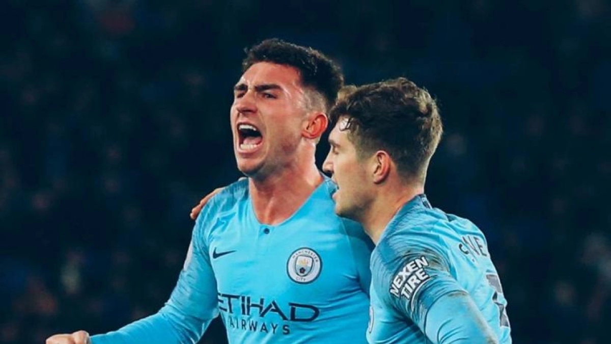 Laporte  es una de las opciones que baraja el Barça